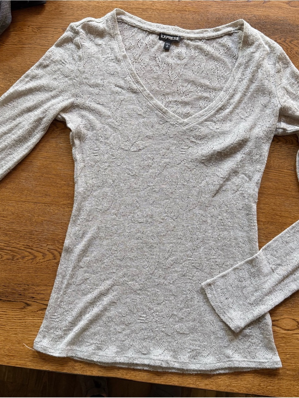 Express Long Sleeve V-Neck Top — Light Heather Gray